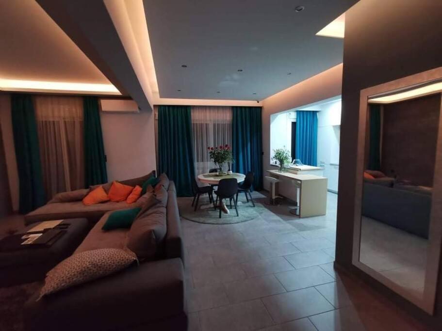 Live Minimal Apartment Athens Exterior photo